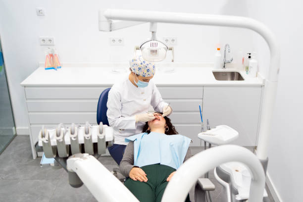 Best Root Canal Treatment  in Comstock Park, MI